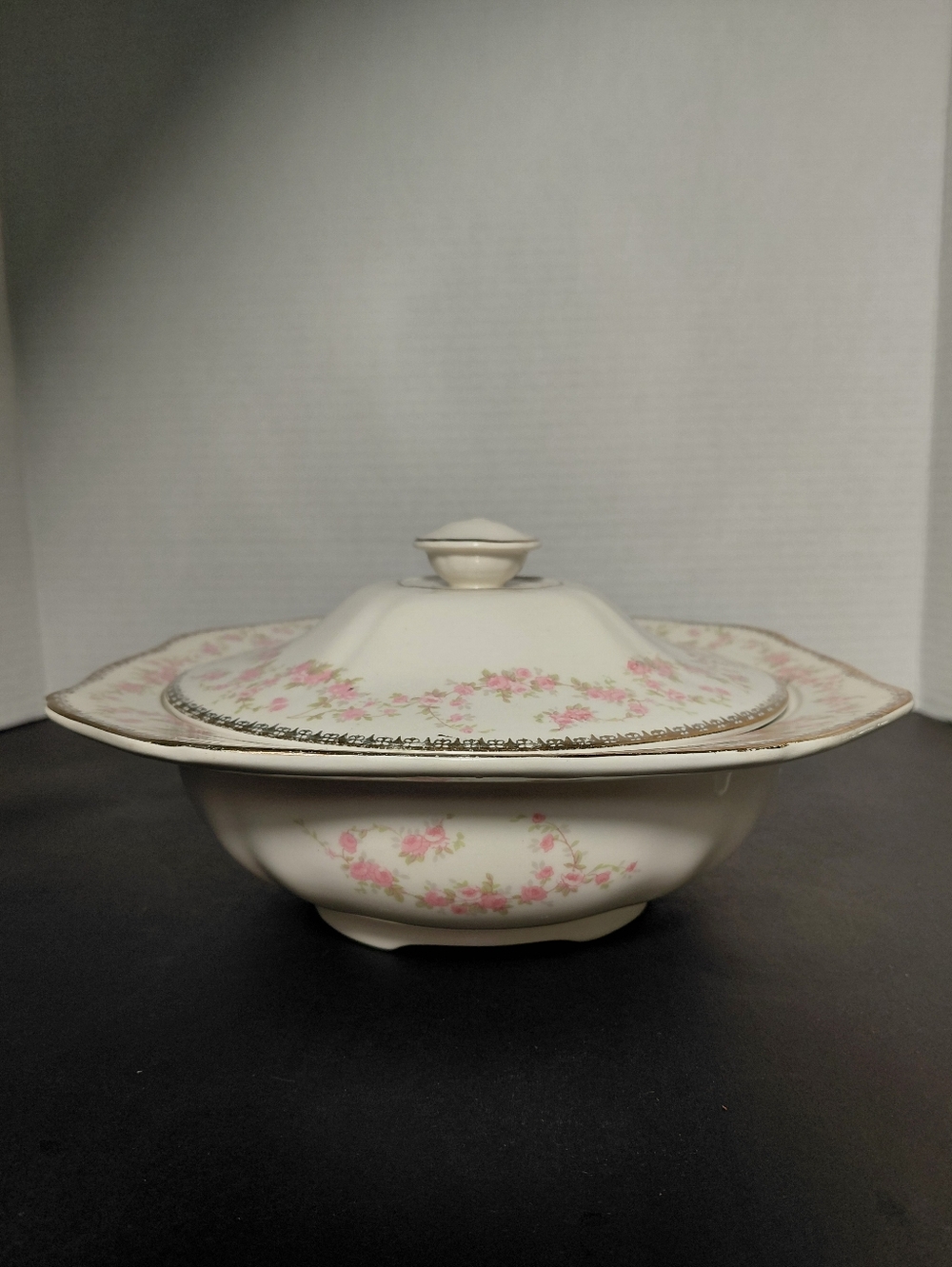Alfred Merkin Harmony Rose Porcelain Floral Covered Serving Bowl